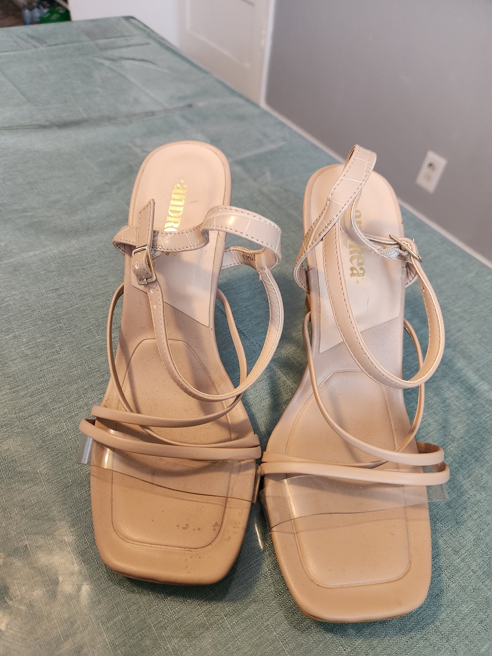 New Andrea Fenzi Nude Strappy Square-Toe Sandals